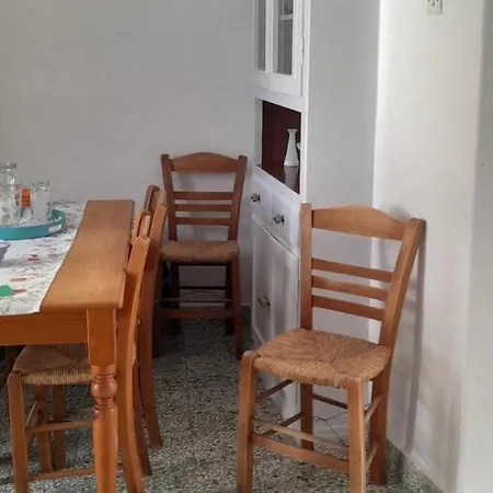 Hébergement de vacances Koulas House In Chora Center With Views *