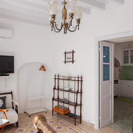 Koulas House In Chora Center With Views *